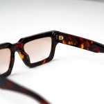 VALOR/M0101/TURTOISE